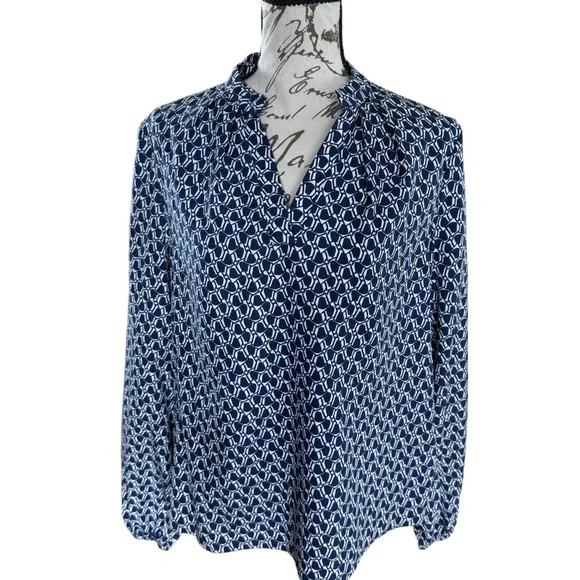 ✨ SHEIN Navy & White Geometric Print Blouse – Size Small ✨ - Picture 2 of 9